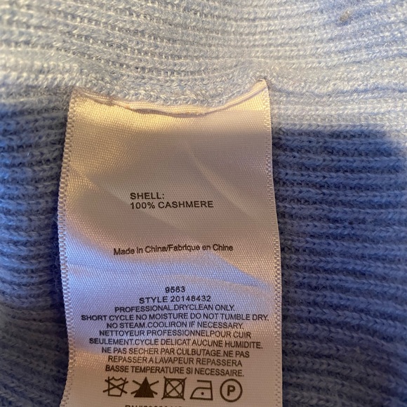 Pure cashmere poncho L/XL powder blue sweater - Picture 5 of 5